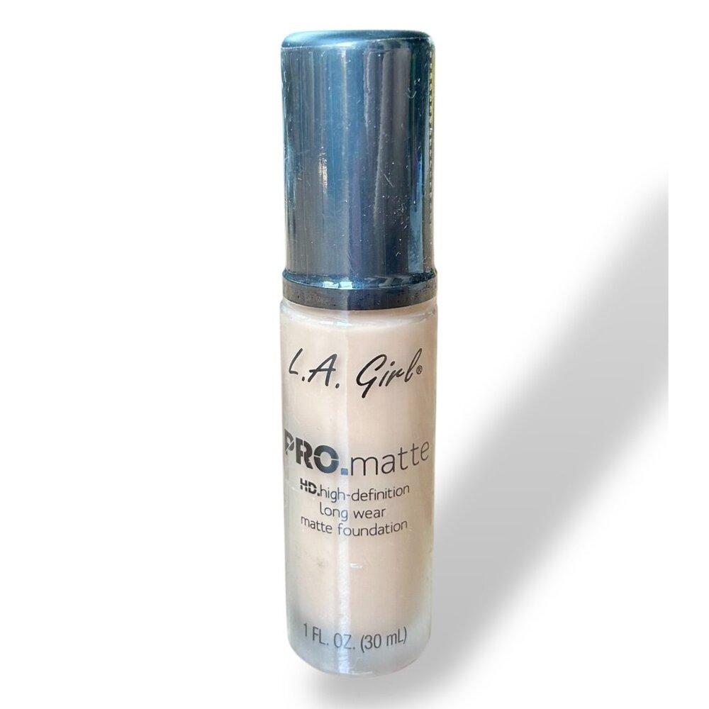 L.A. Girl Pro Matte HD Long Wear Liquid Foundation In Bisque 1 Fl Oz